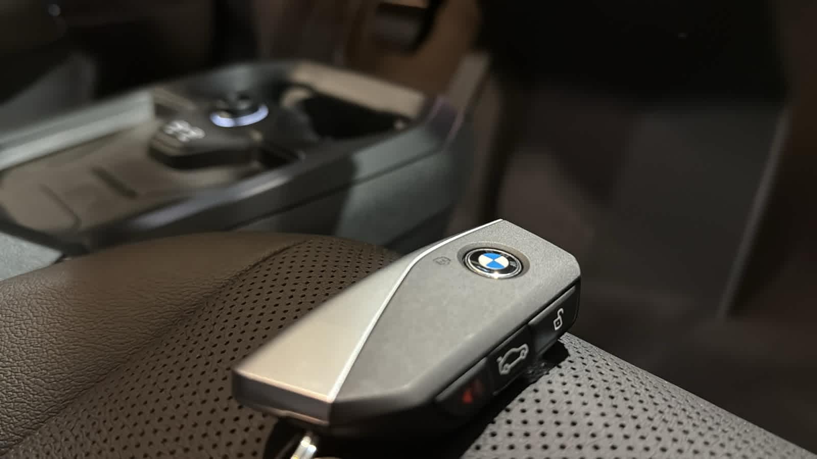 2026 BMW iX  35