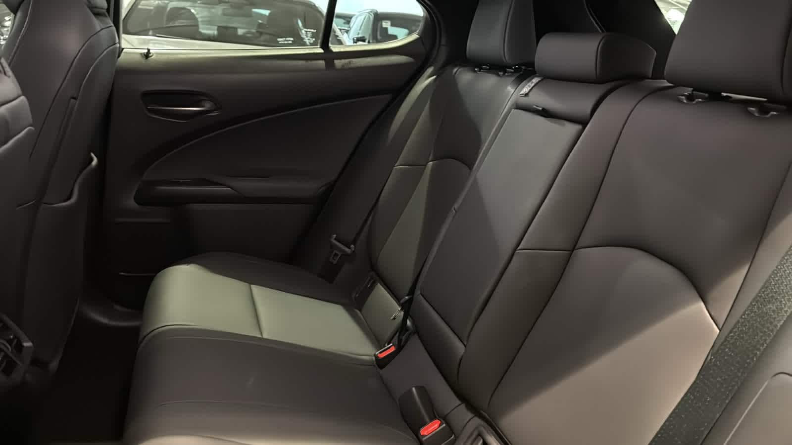 Thumbnail: 2023 Lexus UX - 16