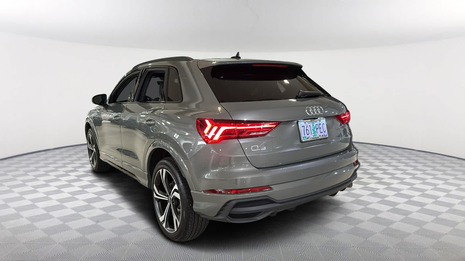 2024 Audi Q3 S line Premium Plus photo 4