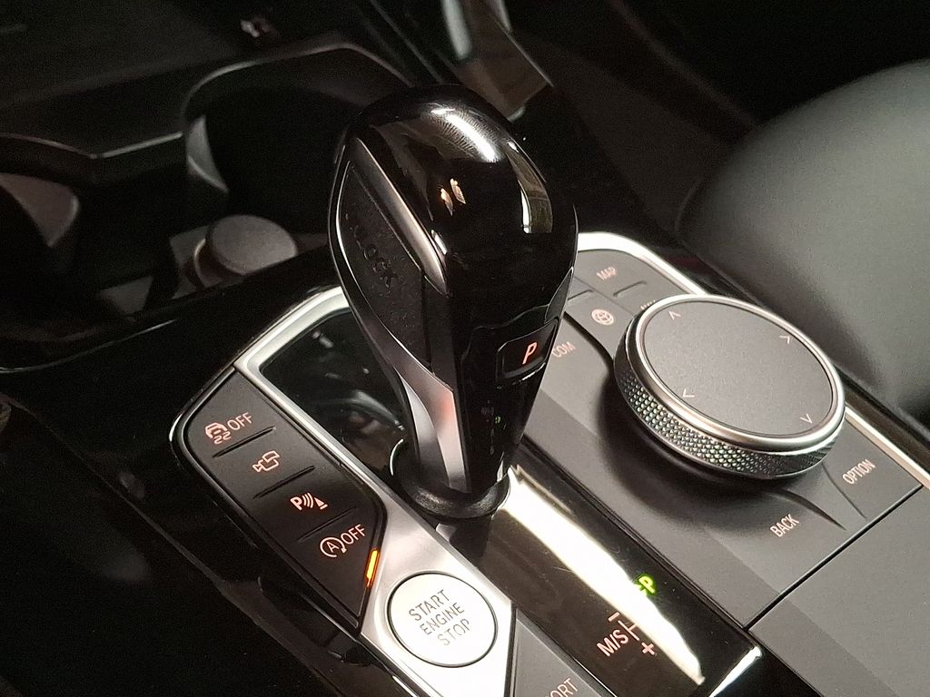 Thumbnail: 2025 BMW X4 - 9