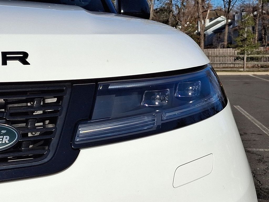 Thumbnail: 2025 Land Rover Range Rover Sport - 29