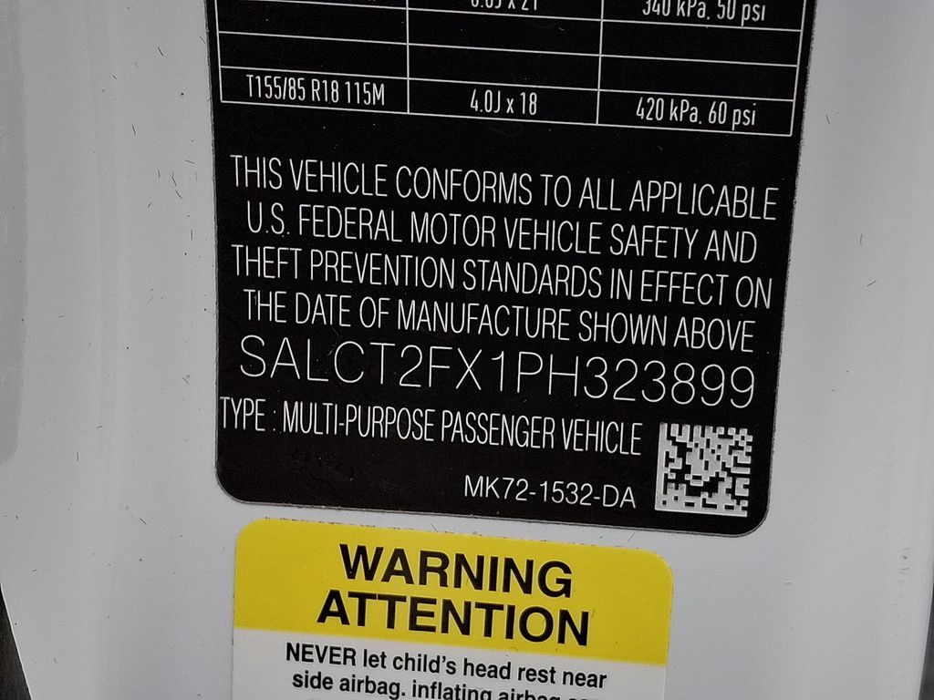 Thumbnail: 2023 Land Rover Discovery Sport - 26