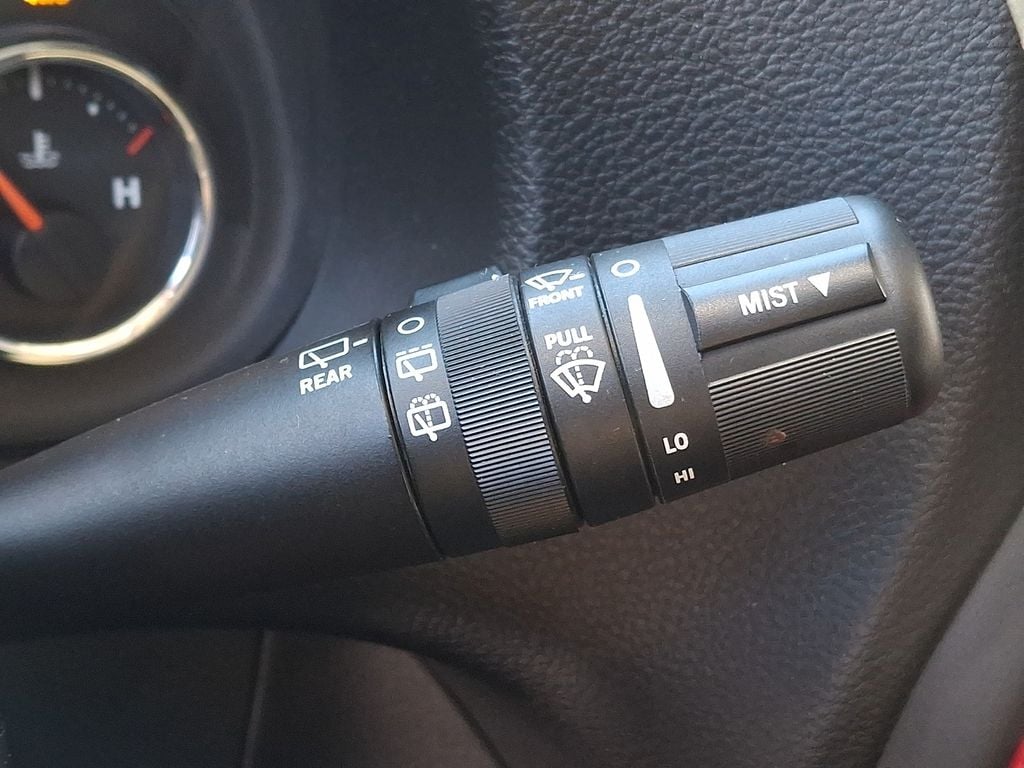 Thumbnail: 2016 Jeep Wrangler - 23