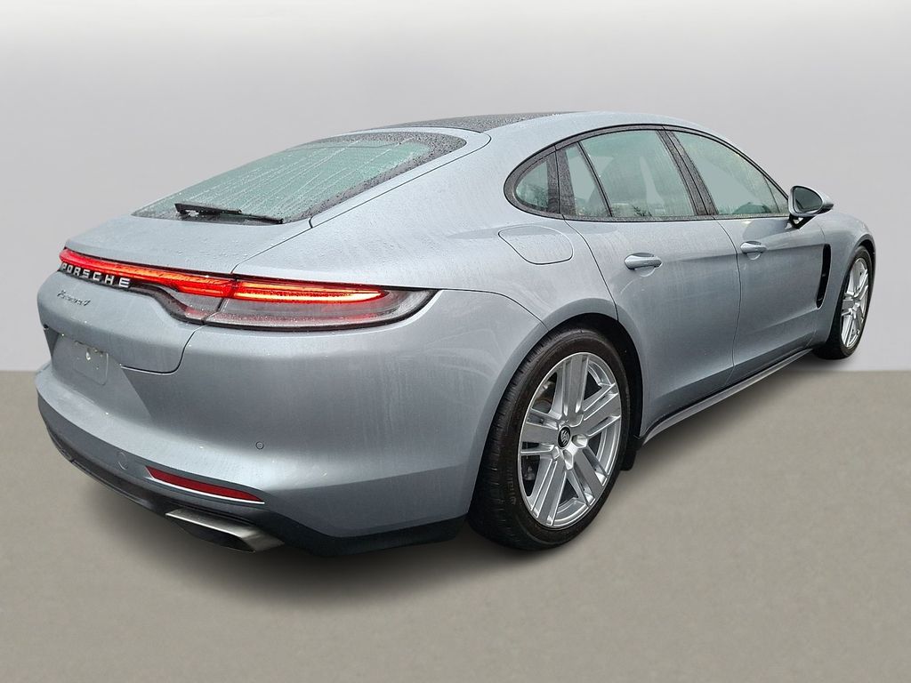 Thumbnail: 2023 Porsche Panamera - 4