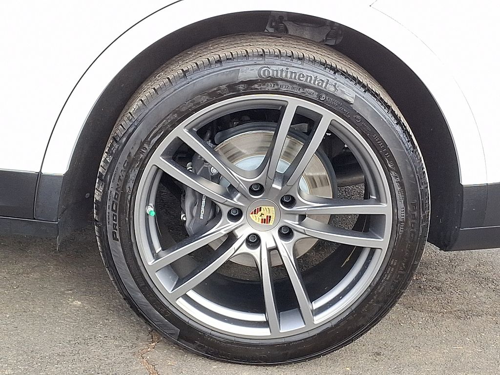 Thumbnail: 2023 Porsche Cayenne - 6