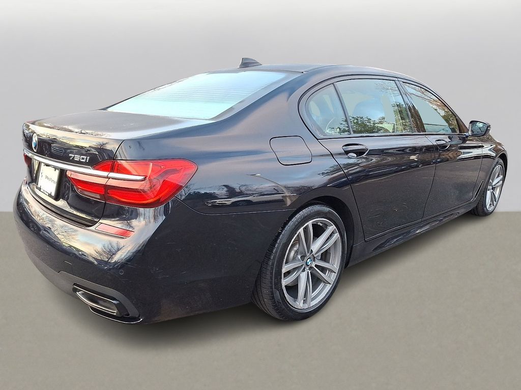 Thumbnail: 2019 BMW 7 Series - 4