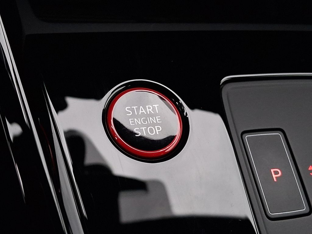 Thumbnail: 2024 Audi RS 3 - 21