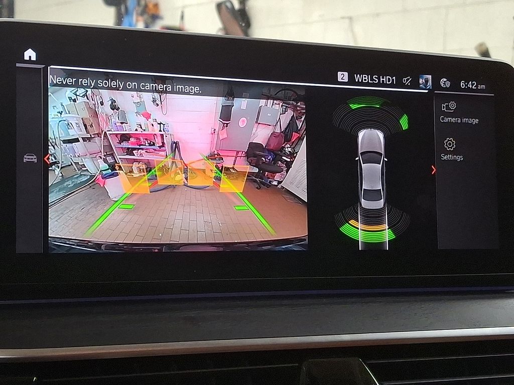 Thumbnail: 2022 BMW 5 Series - 16