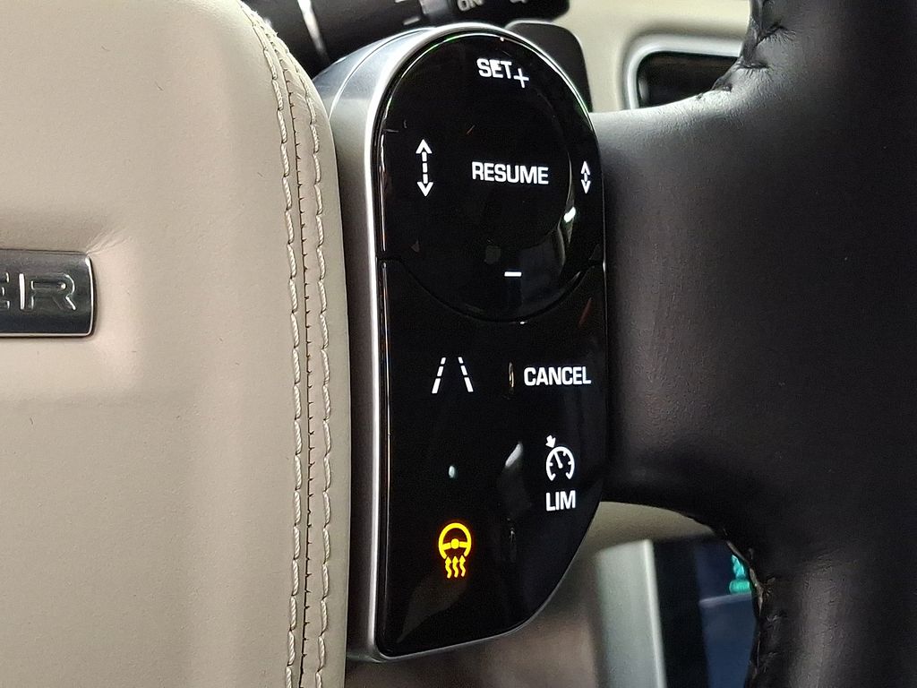 Thumbnail: 2021 Land Rover Range Rover - 17