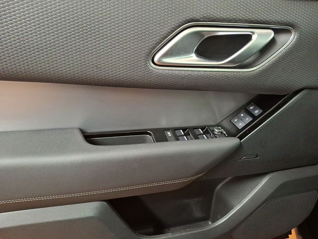 Thumbnail: 2023 Land Rover Range Rover Velar - 8