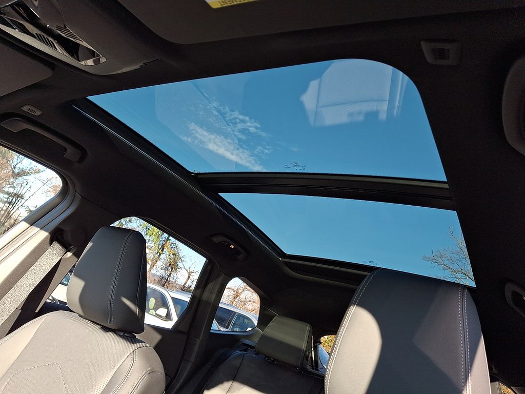 Thumbnail: 2023 BMW X1 - 12