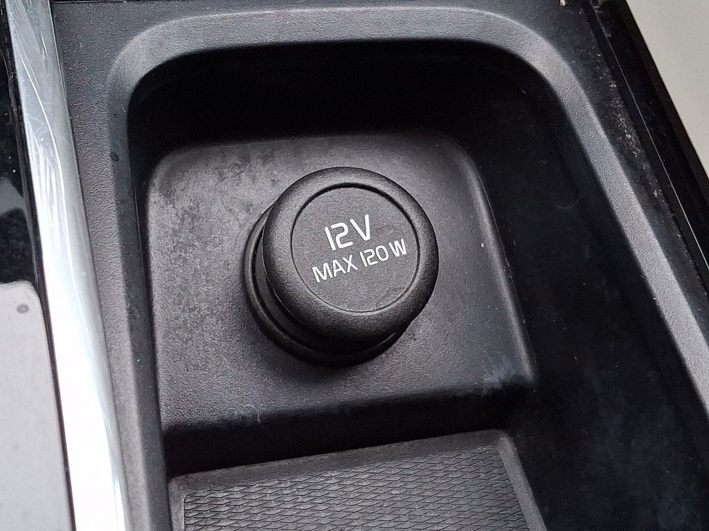 Thumbnail: 2023 Volvo XC60 - 21