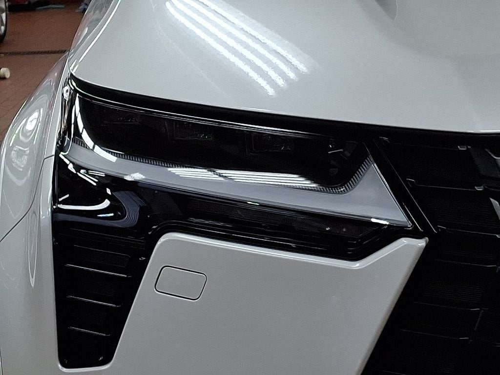 Thumbnail: 2024 Lexus GX - 7