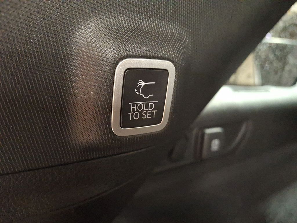 Thumbnail: 2023 Jeep Grand Cherokee - 30