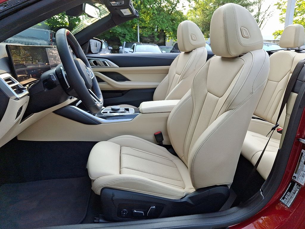 2025 BMW 4 Series M440i 10