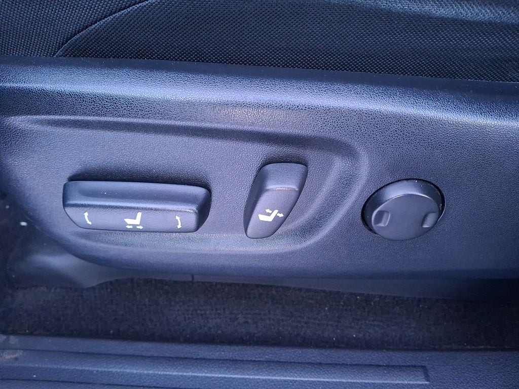 Thumbnail: 2017 Toyota 4Runner - 11