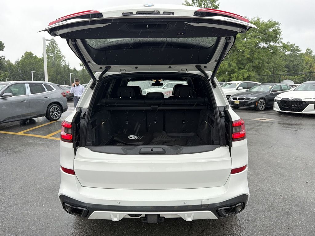 Thumbnail: 2022 BMW X5 - 27