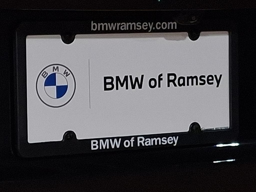 Thumbnail: 2022 Porsche Macan - 26