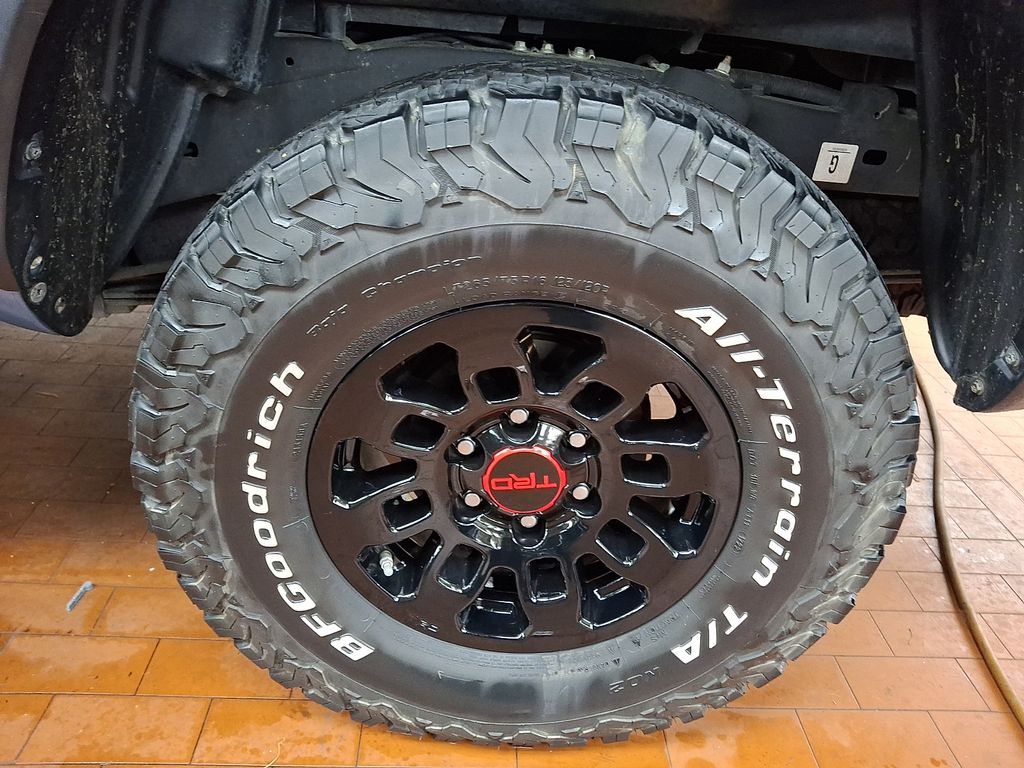 Thumbnail: 2019 Toyota Tacoma - 6