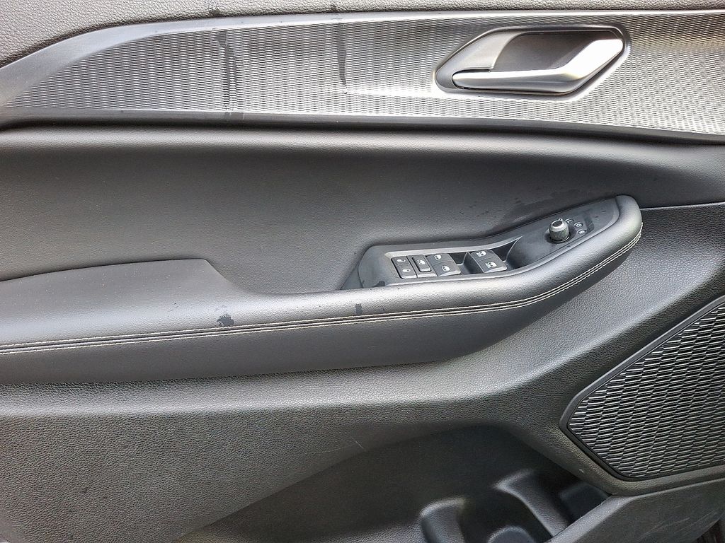 2023 Jeep Grand Cherokee Laredo 9