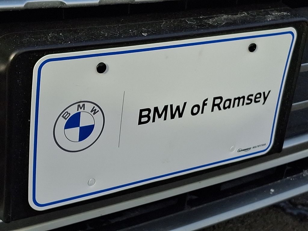 Thumbnail: 2022 Porsche Panamera - 30