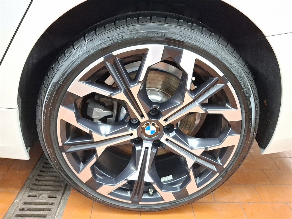 Thumbnail: 2025 BMW 3 Series - 7