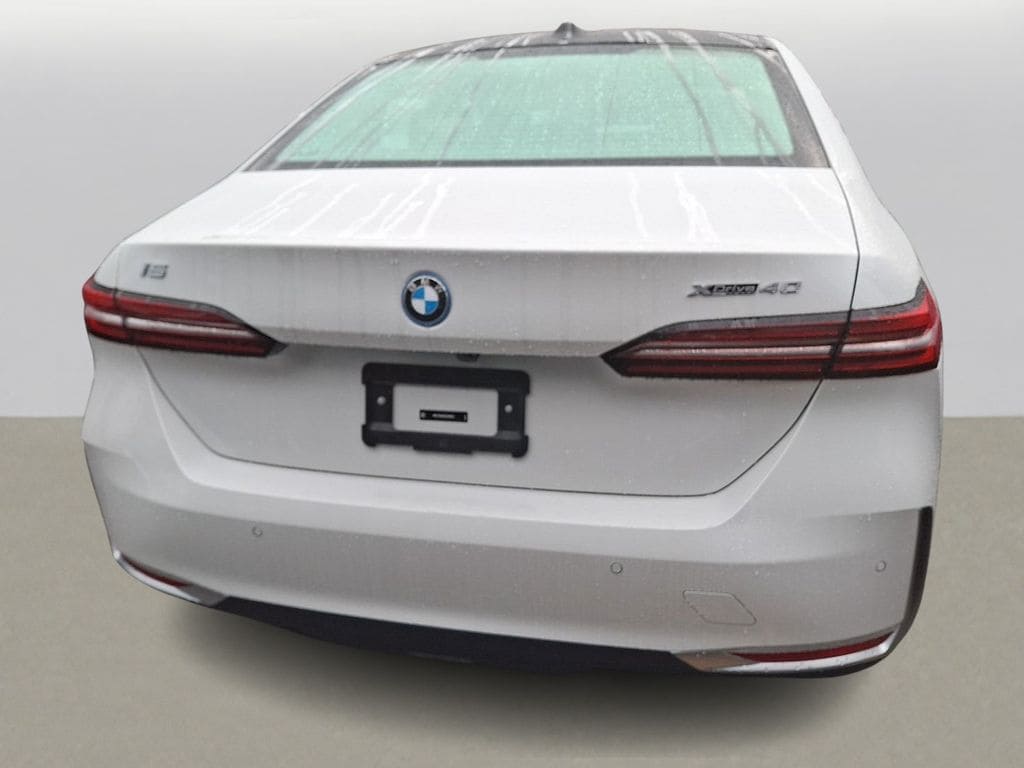 Thumbnail: 2025 BMW i5 - 4