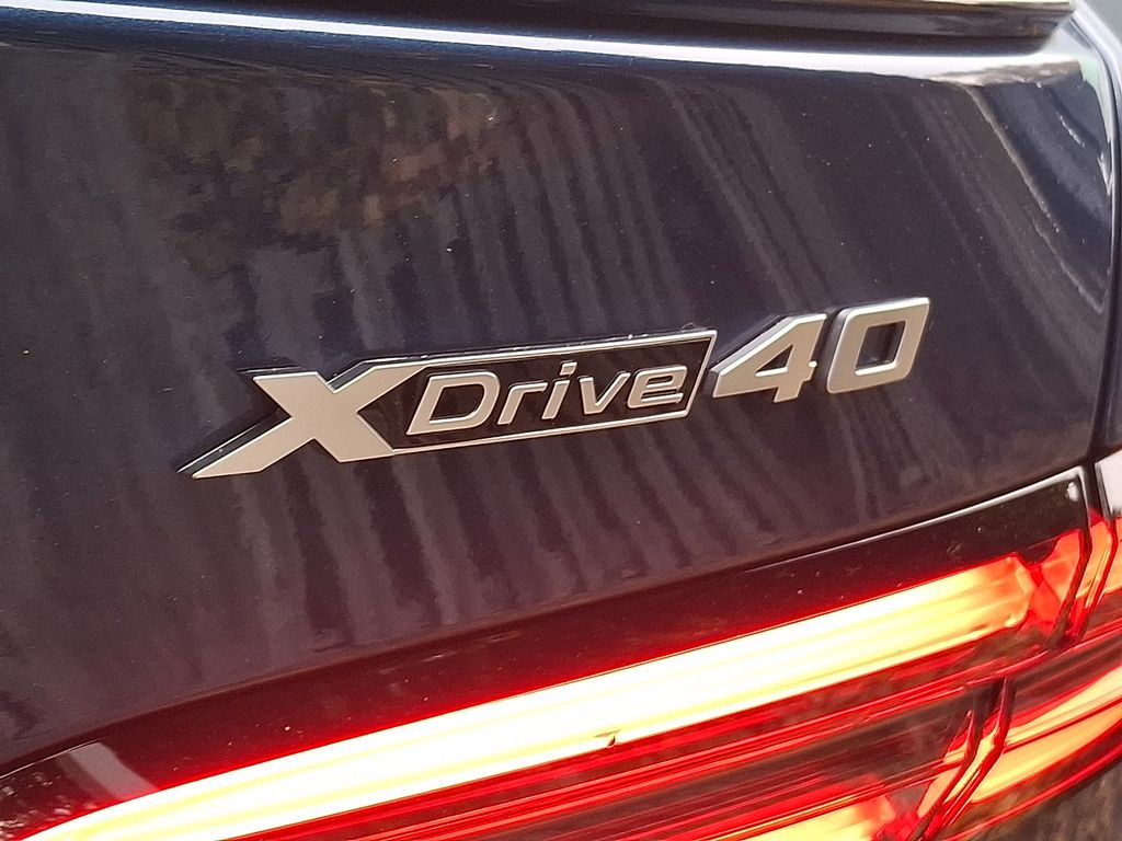 Thumbnail: 2025 BMW i5 - 29