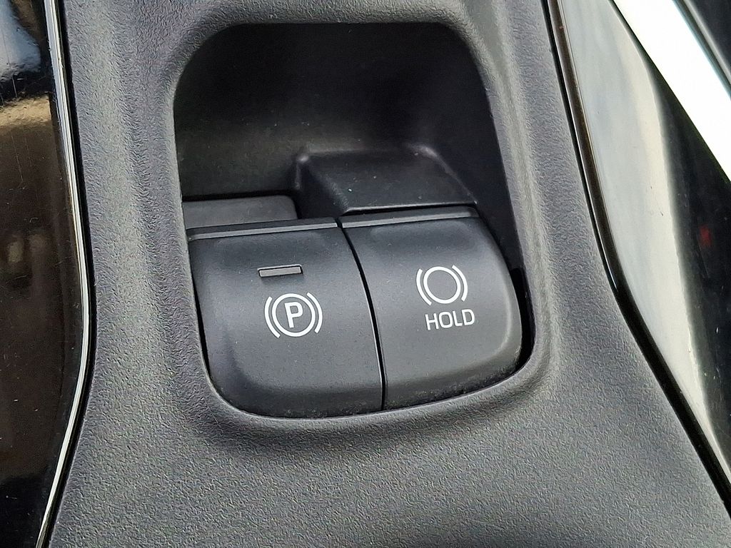 Thumbnail: 2022 Toyota Corolla - 21