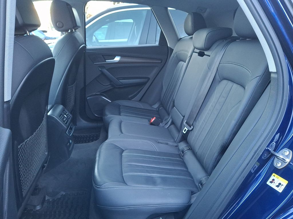 Thumbnail: 2021 Audi Q5 - 7