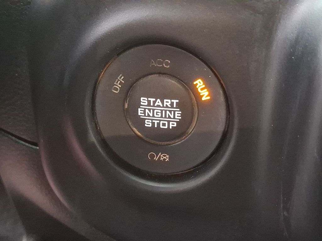 Thumbnail: 2021 Jeep Wrangler - 25