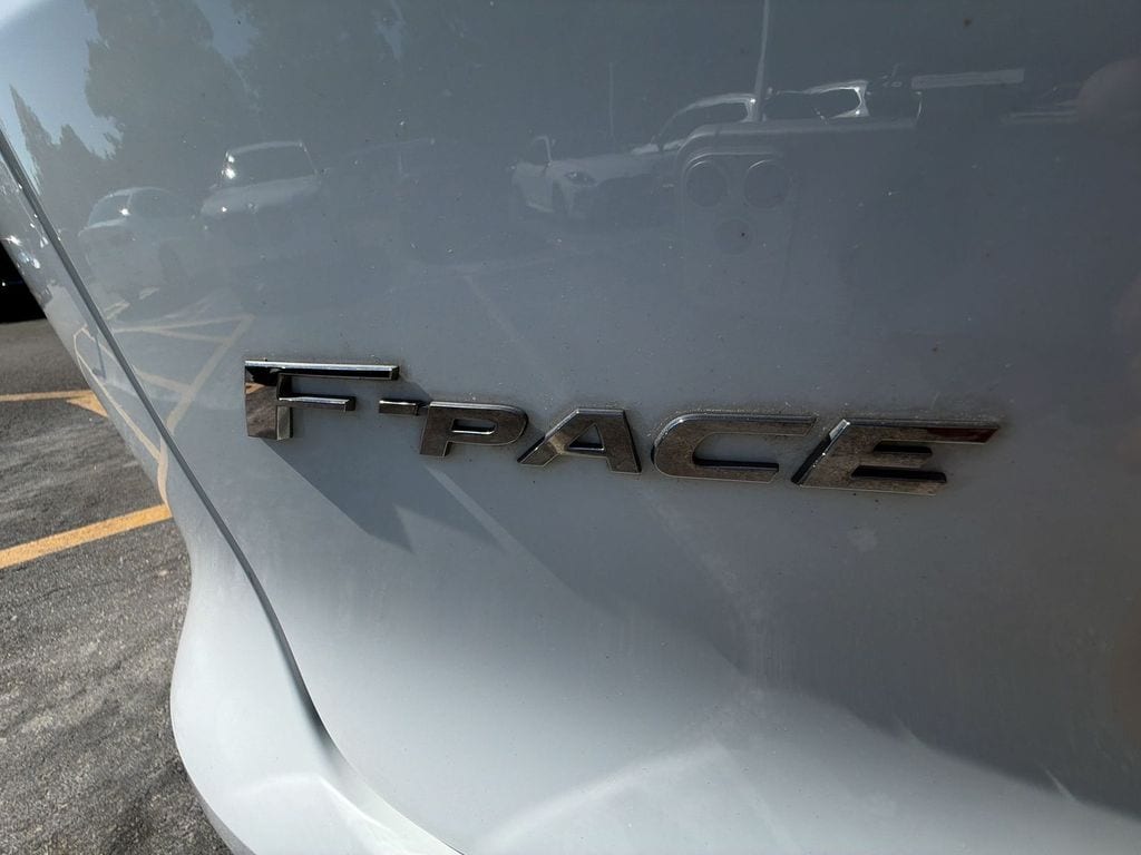 Thumbnail: 2022 Jaguar F-Pace - 15