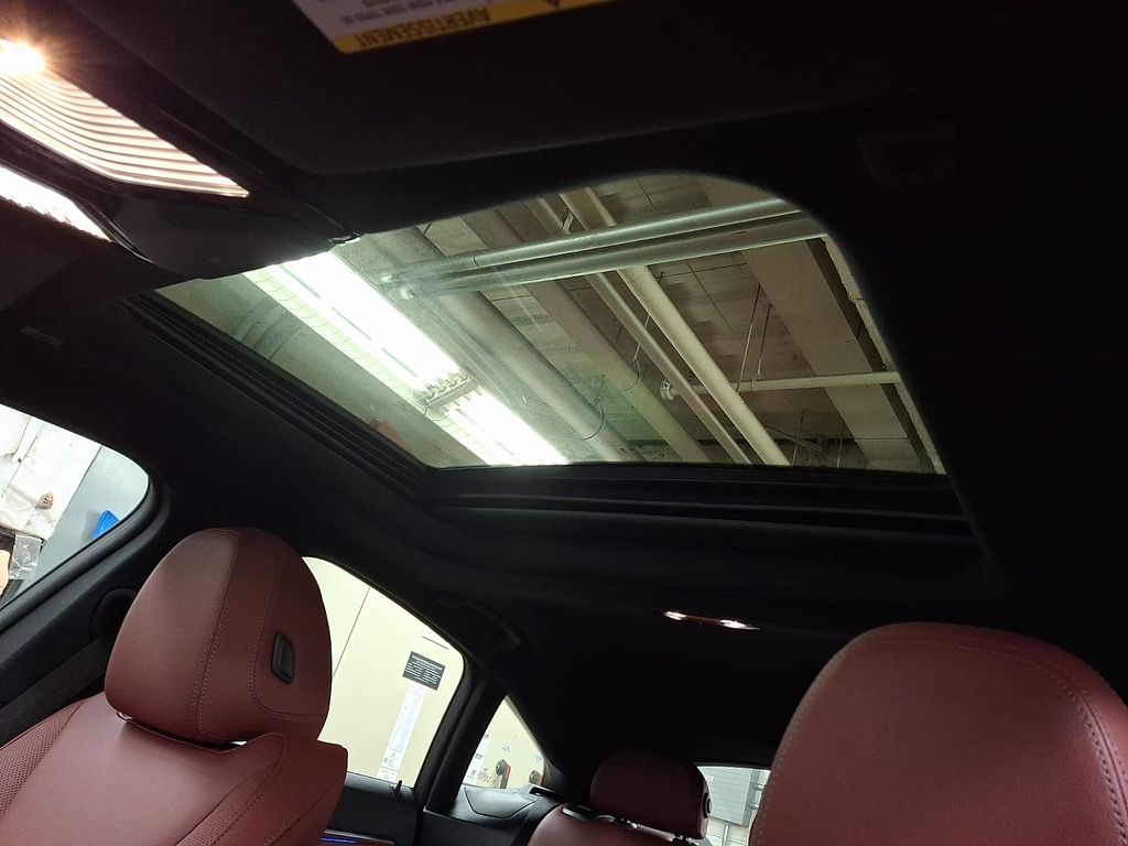 Thumbnail: 2025 BMW i4 - 11