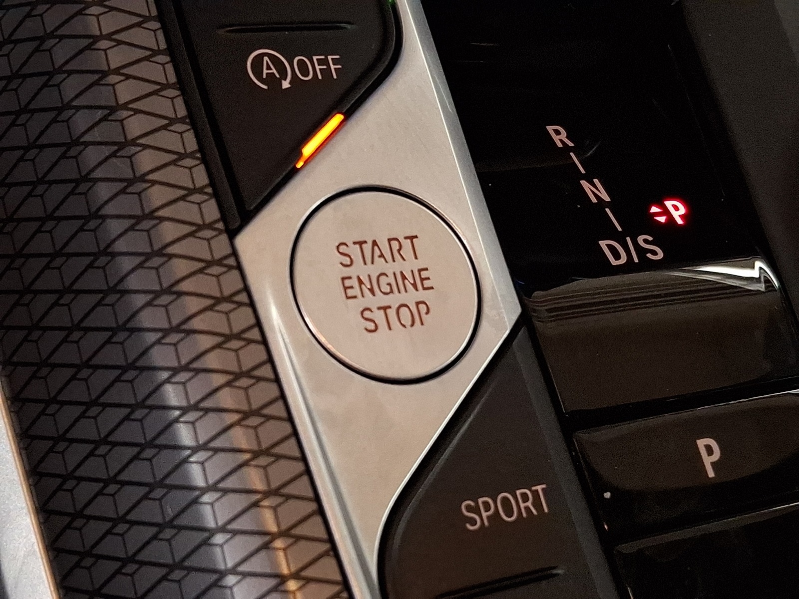 Thumbnail: 2025 BMW 3 Series - 21