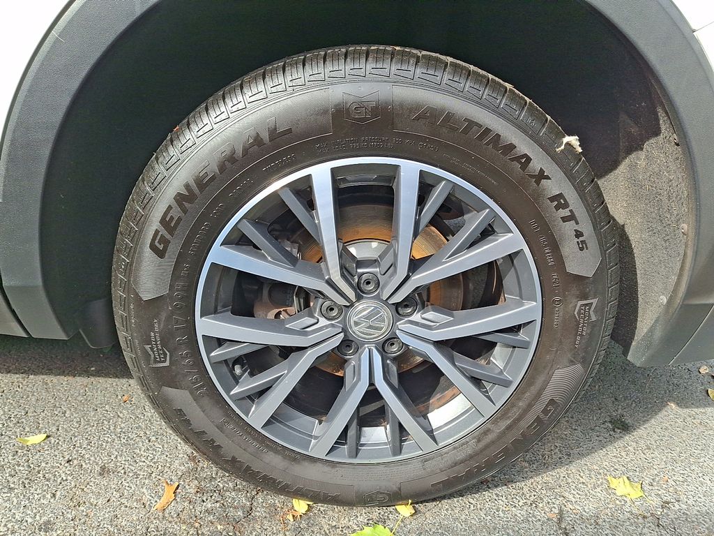 Thumbnail: 2019 Volkswagen Tiguan - 6