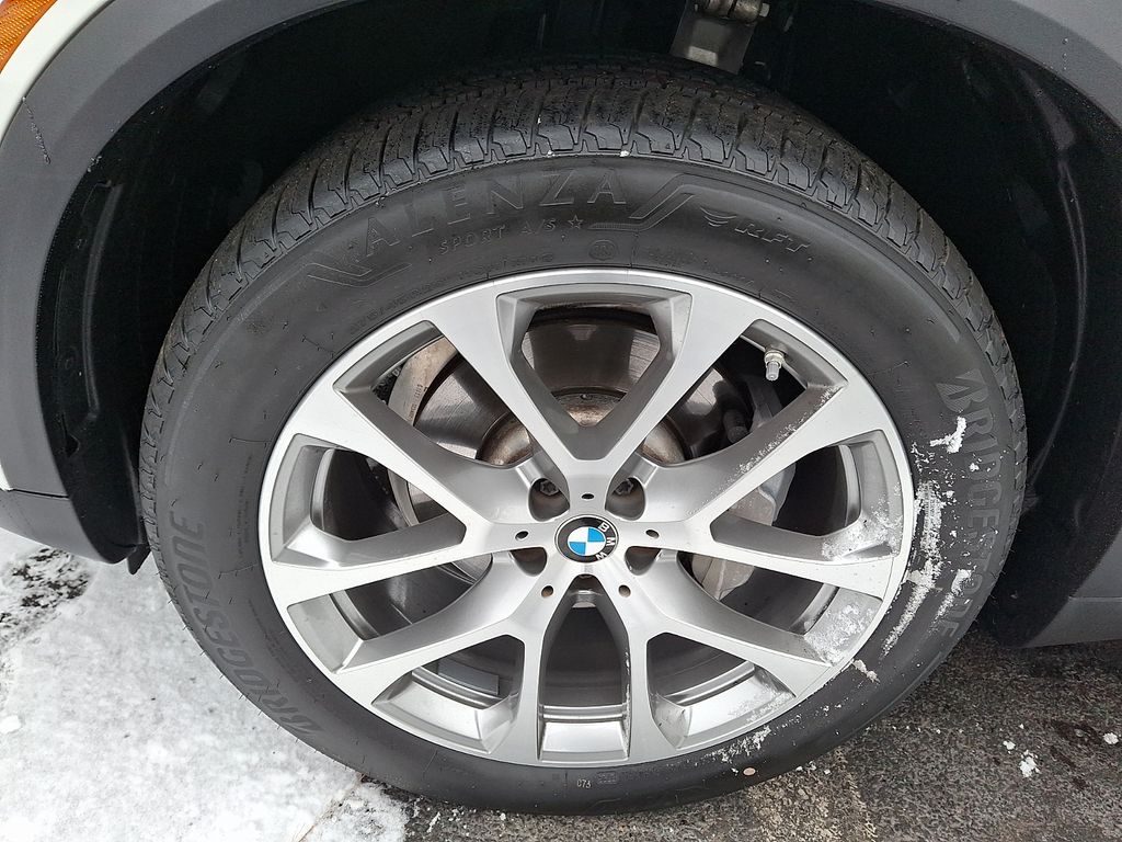 Thumbnail: 2023 BMW X5 - 6