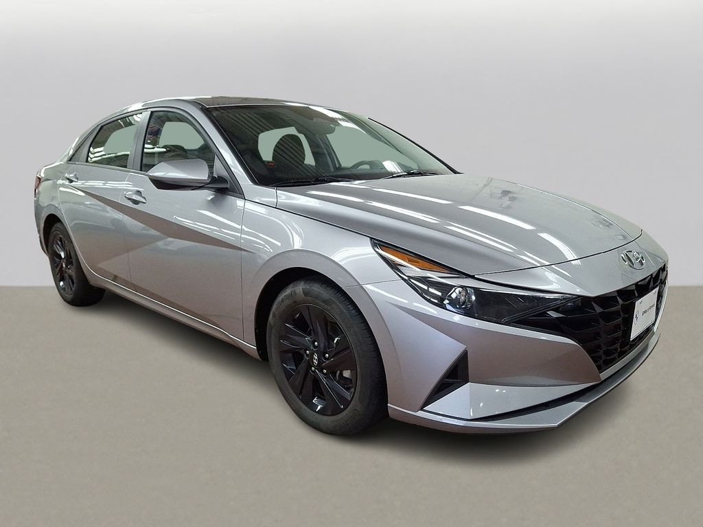Used 2023 Hyundai Elantra SEL Sedan