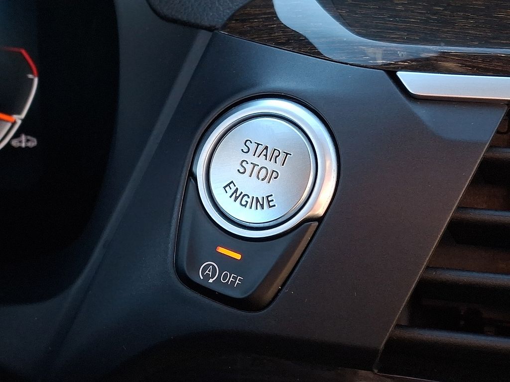 Thumbnail: 2021 BMW X3 - 17