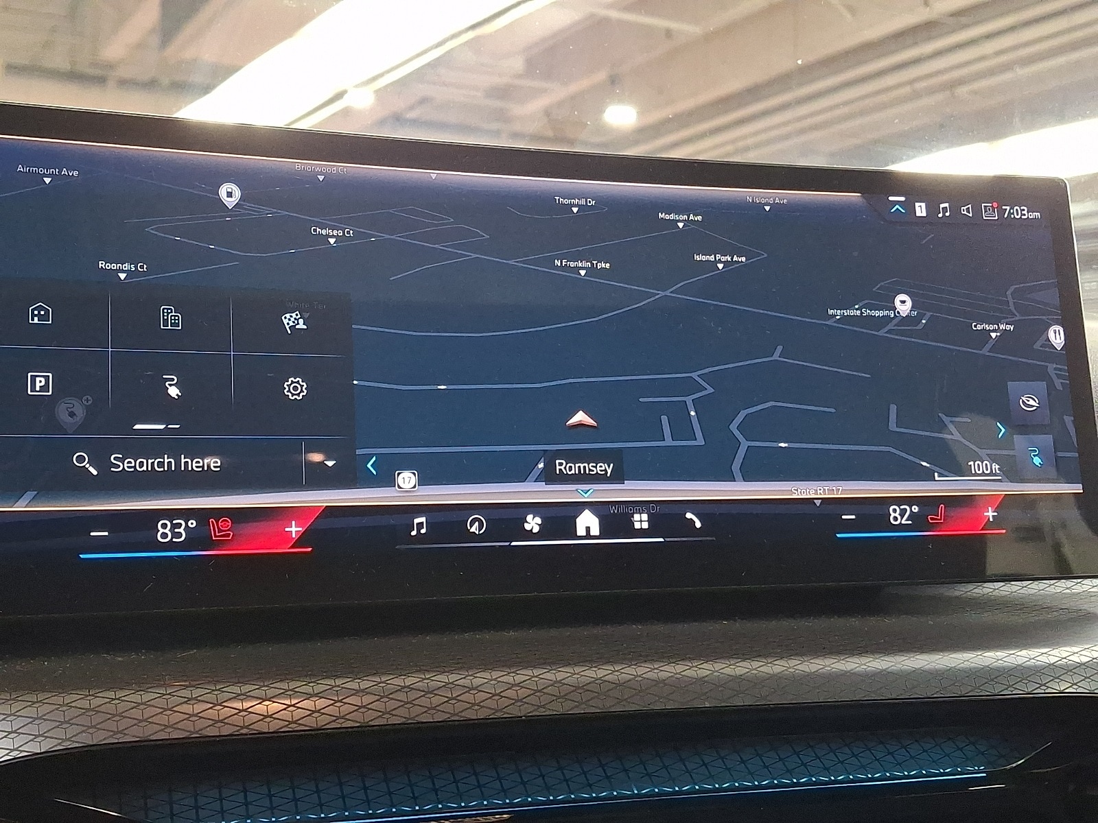 Thumbnail: 2025 BMW i4 - 13