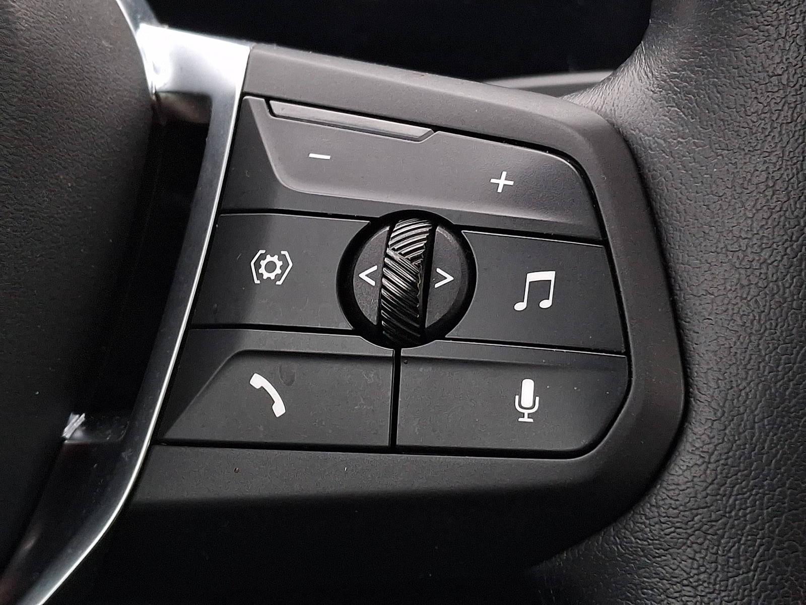 Thumbnail: 2025 BMW X1 - 18