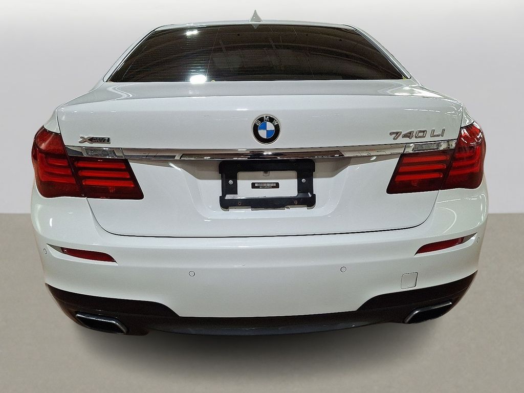 Thumbnail: 2015 BMW 7 Series - 5