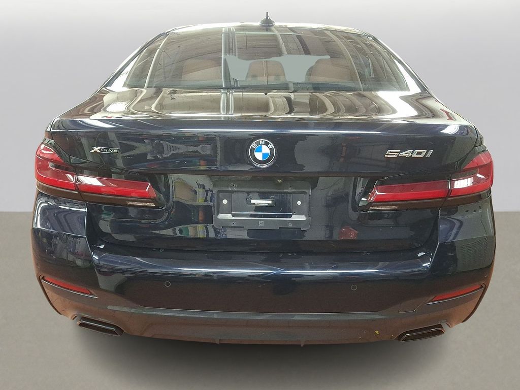 Thumbnail: 2022 BMW 5 Series - 5