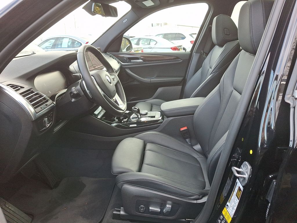 Thumbnail: 2022 BMW X3 - 10