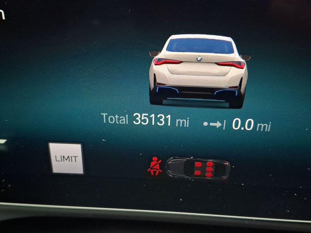 Thumbnail: 2023 BMW i4 - 17