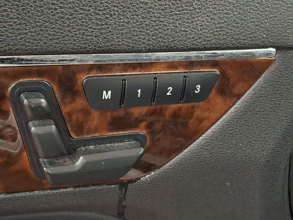 Thumbnail: 2012 Mercedes-Benz E-Class - 19