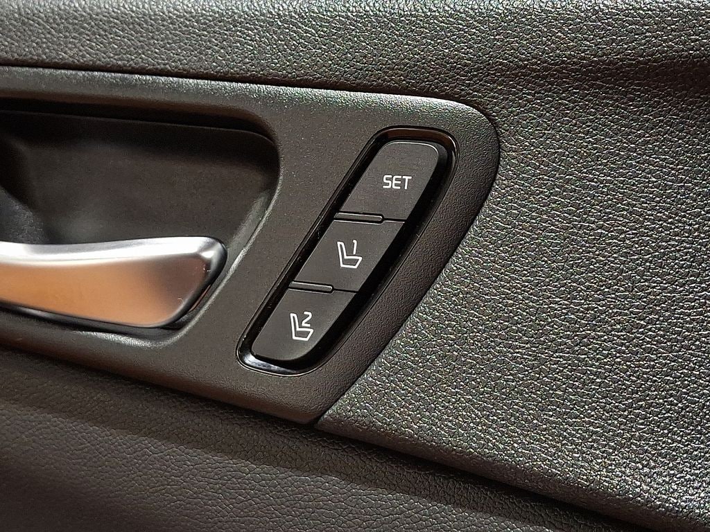 Thumbnail: 2019 Kia Optima - 25