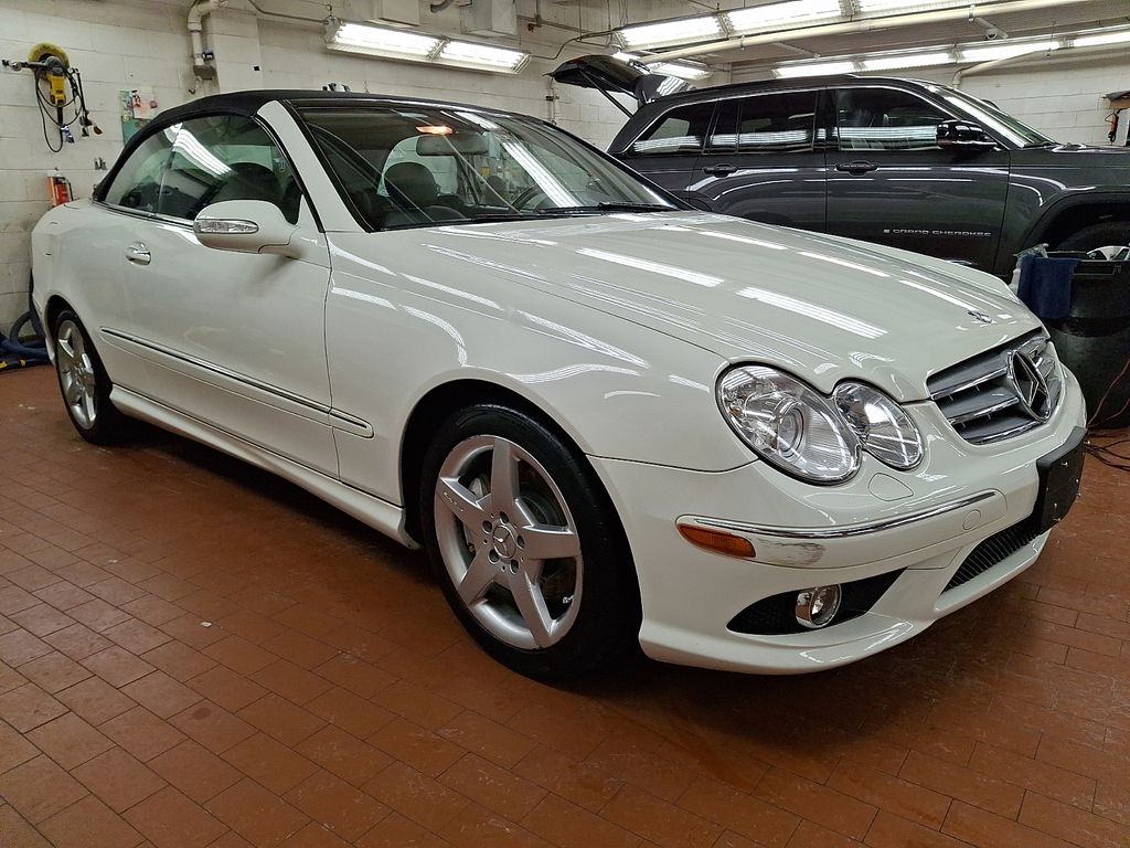 Thumbnail: 2008 Mercedes-Benz CLK - 30