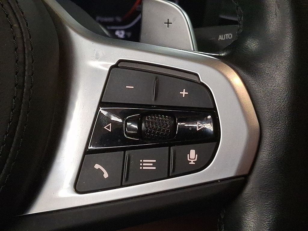 Thumbnail: 2022 BMW 5 Series - 19