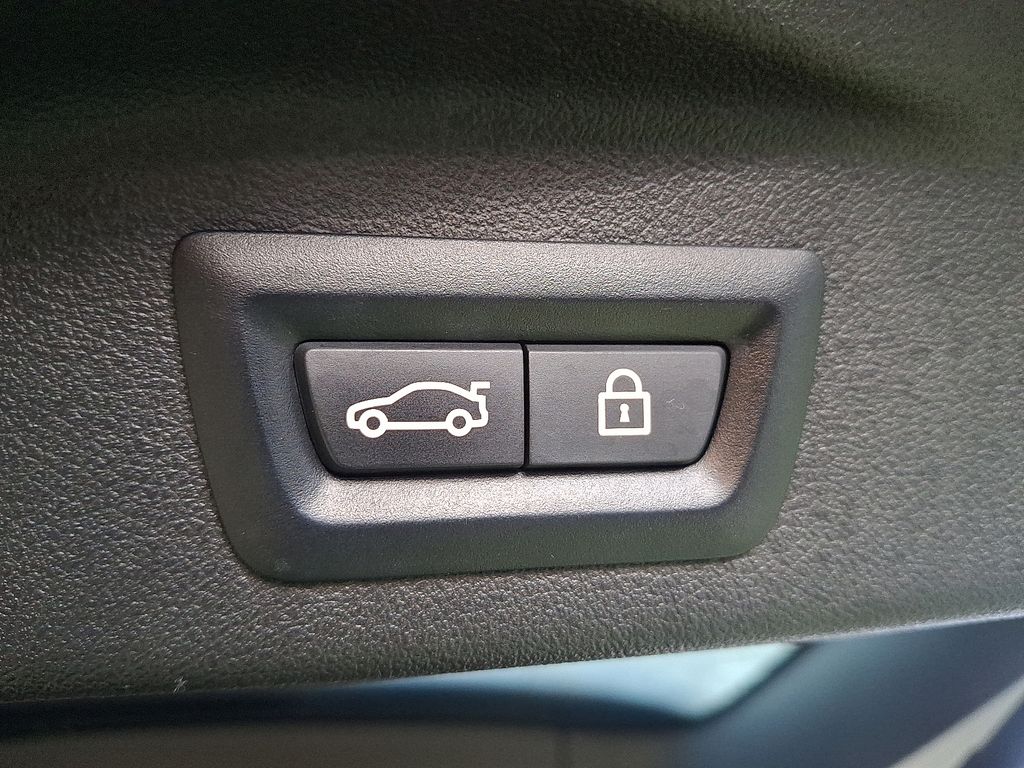 Thumbnail: 2023 BMW X7 - 26