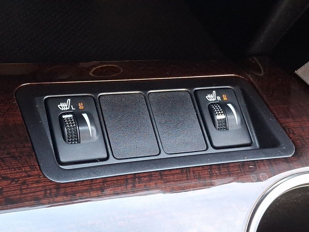 Thumbnail: 2014 Toyota Camry - 23